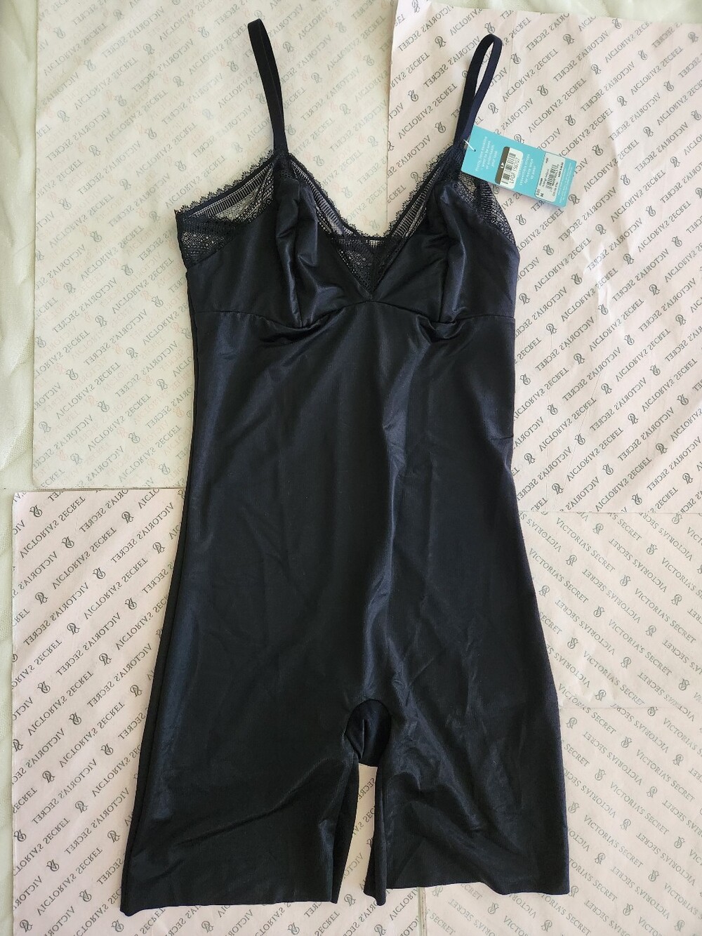 ✨️✨️New Assets By Spanx midthigh bodysuit S M L Small Medium Large